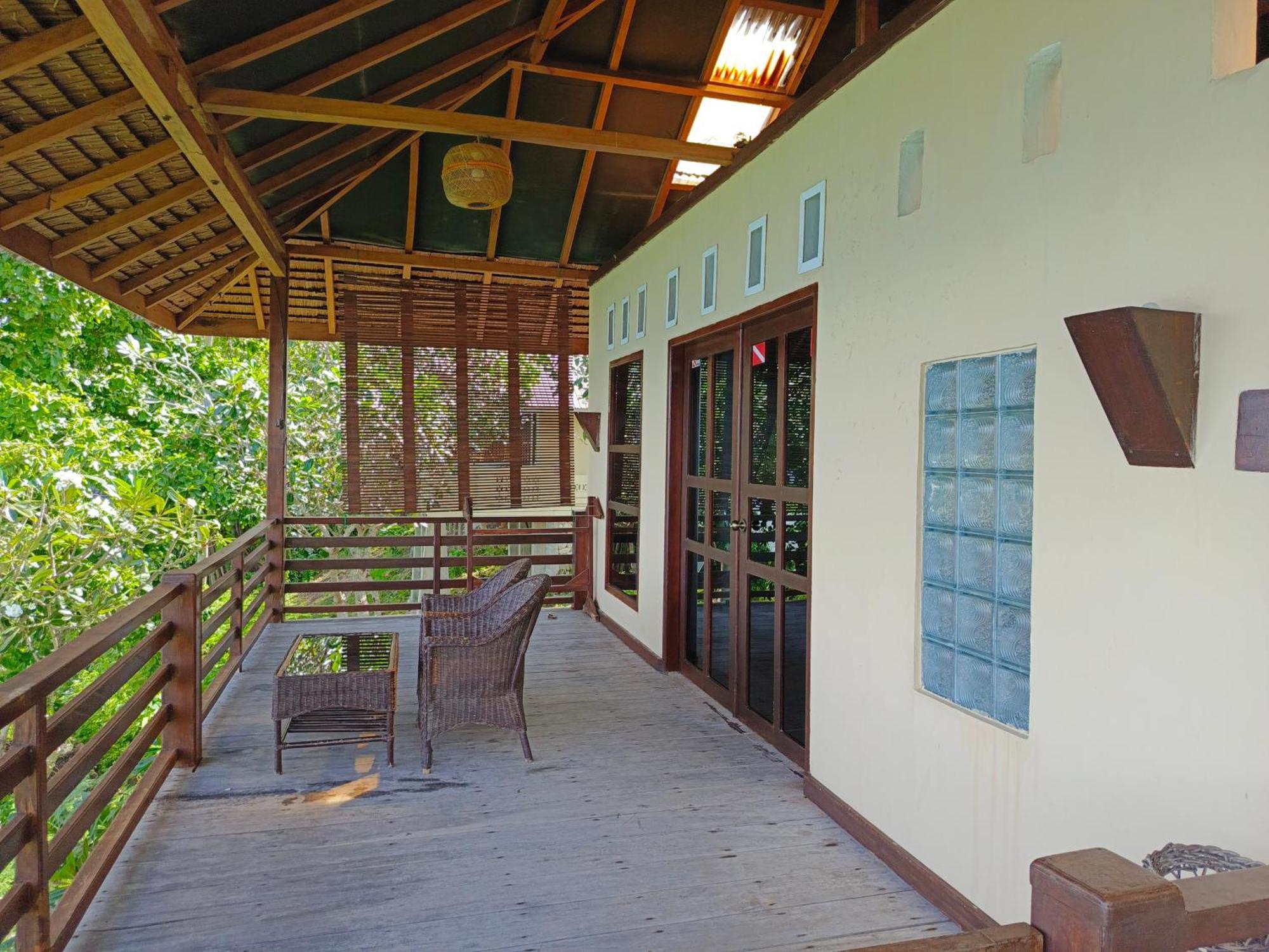 Prince John Dive Resort Donggala Εξωτερικό φωτογραφία